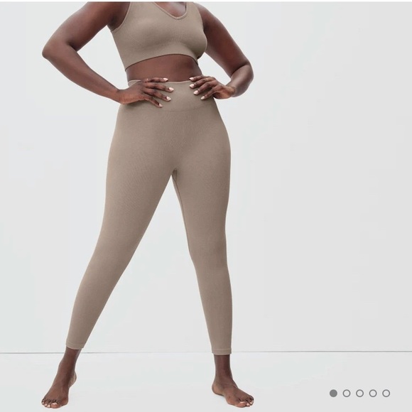 Everlane Pants - Everlane seamless legging NWT